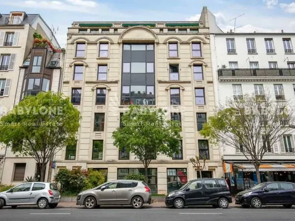 Bureaux 372 m²