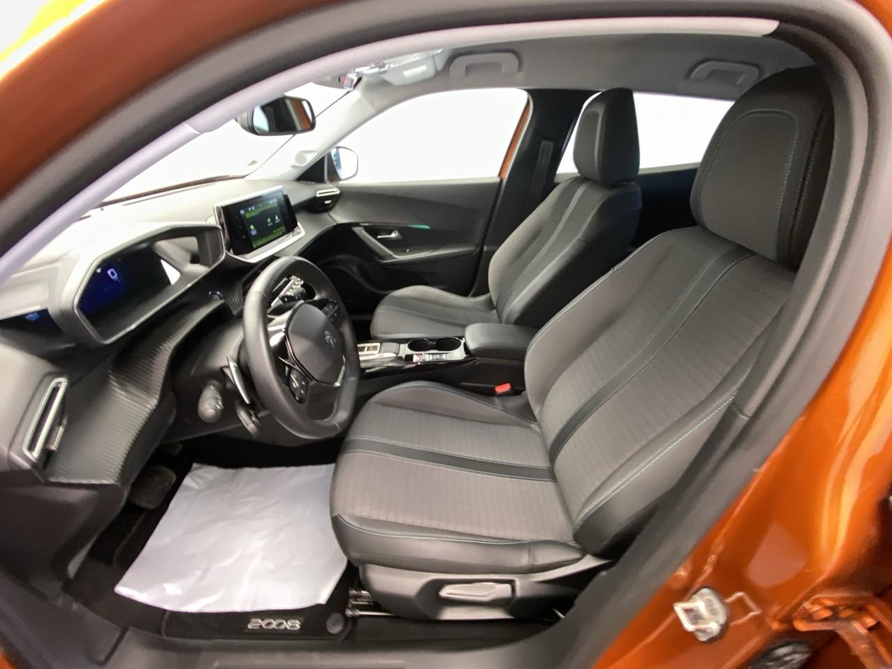 Peugeot 2008 bluehdi 130 s&s eat8 allure pack — photo 9