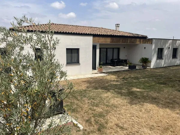 Maison de plain-pied 5 pièces 139 m²