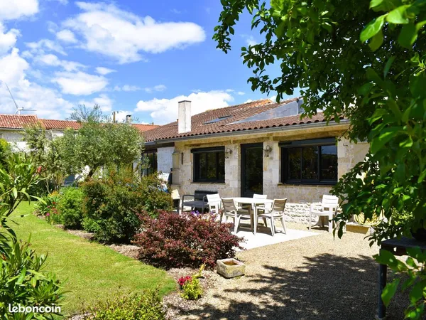 Maison 7 pièces 266 m²