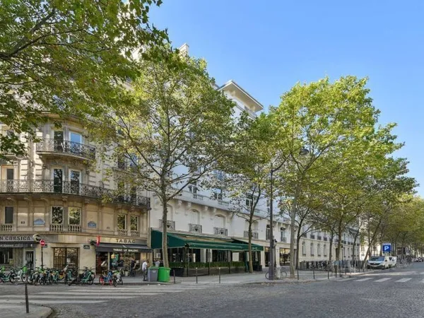 Bureaux 102 m²