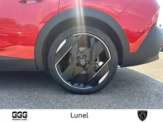 Peugeot 408 phev 225 e-eat8 — photo 11