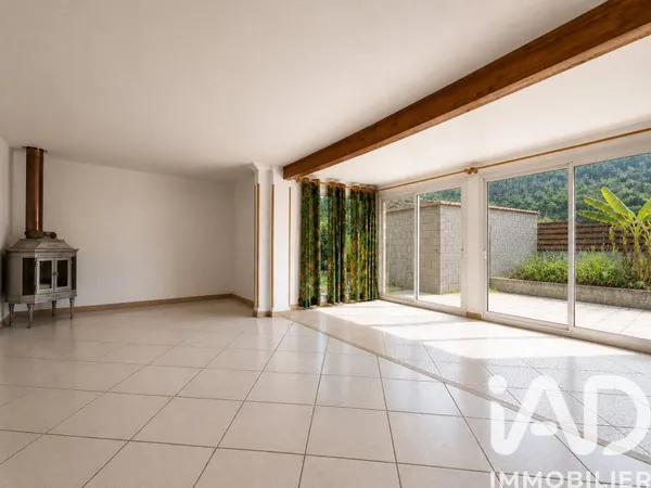 Maison 6 pièces 140 m²