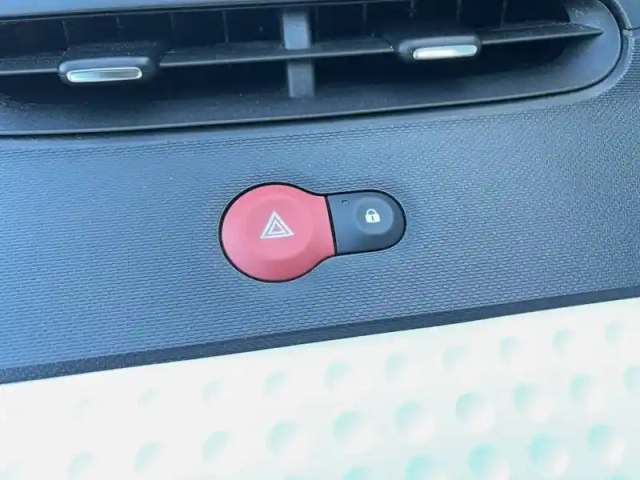 Renault Twingo iii e-tech — photo 48