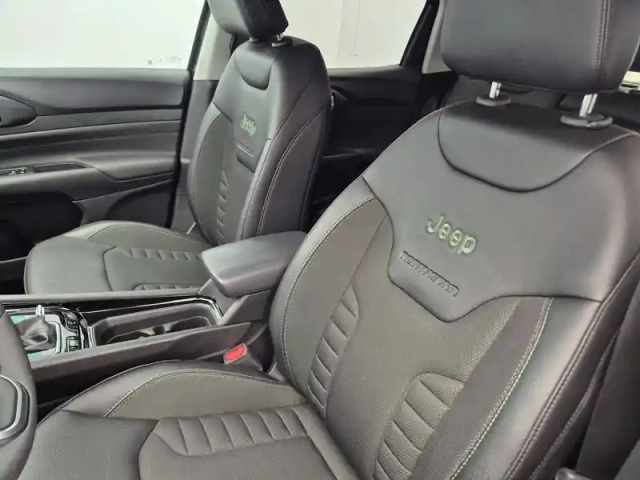 Jeep Compass 1.3 phev t4 240 ch 4xe eawd — photo 50