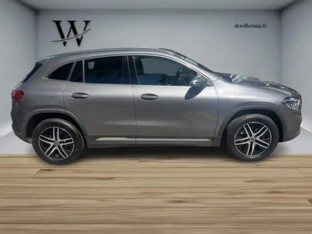 Mercedes Gla 200 d progressive line — photo 36