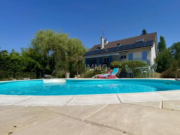 Propriété 7 pièces 160 m²