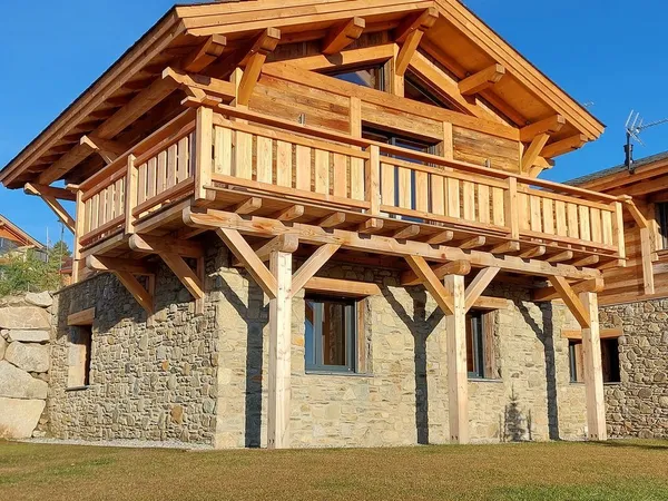 Chalet standing