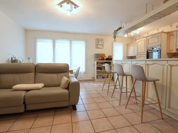 Appartement 4 pièces de 85 m² en duplex à vendre EPERNAY (51) quartier Rénovation