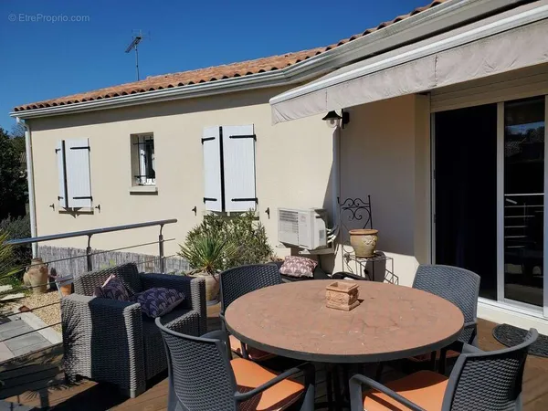 Maison à vendre à Champniers - Plain-pied 4 chambres avec jardin