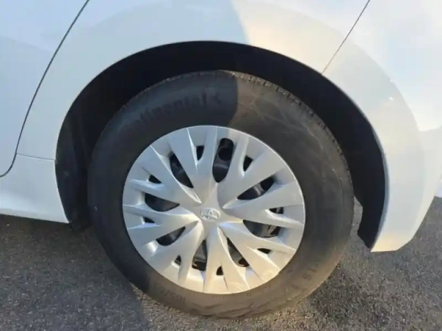 Toyota Yaris 116h dynamic 5p my22 — photo 12