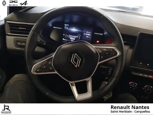 Renault Clio 1.0 tce 90ch evolution — photo 29