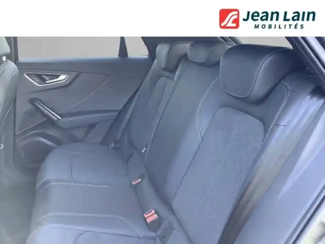Audi Q2 35 tfsi 150 s tronic 7 — photo 17