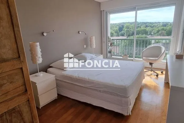 Appartement meublé 3 pièces 74 m²