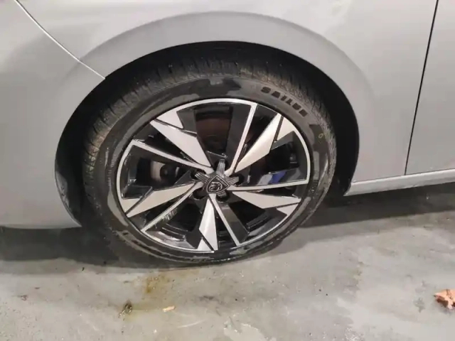 Peugeot 308 puretech 130ch s&amp;s eat8 allure — photo 15