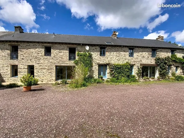 Maison 11 pièces 331 m²