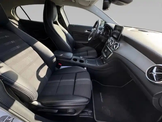 Mercedes Gla 200 7-g dct — photo 11