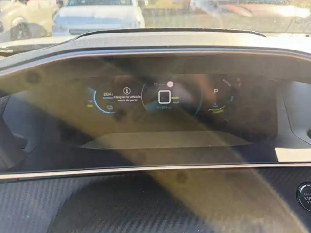 Peugeot 2008 electrique 136 ch — photo 10