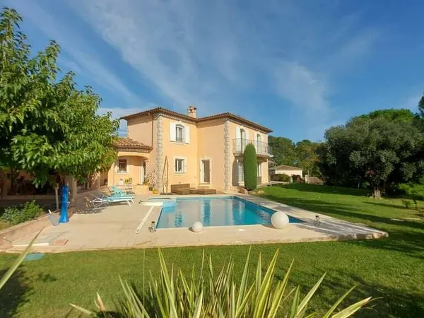 Maison 6 pièces 200 m²