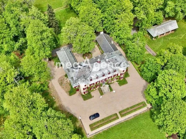 Château 20 pièces 706 m²