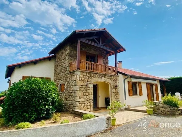 Maison 9 pièces 156 m²