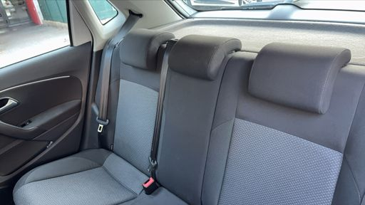 Volkswagen Polo 1.2 TSI 90 - Sportline – 2014 – 142090 km – Essence – Boîte Manuelle — photo 35