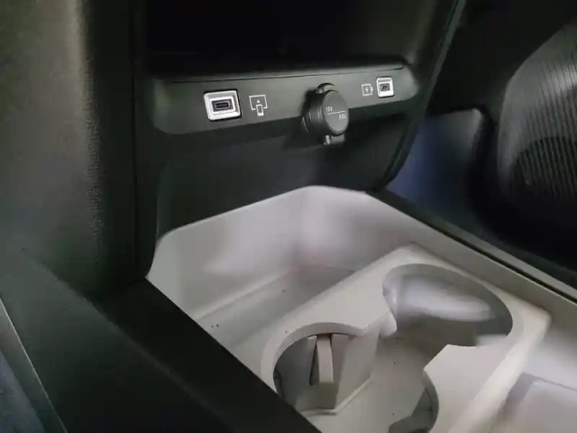 Citroën C5 Aircross hybride 145 ch e-dcs6 — photo 19