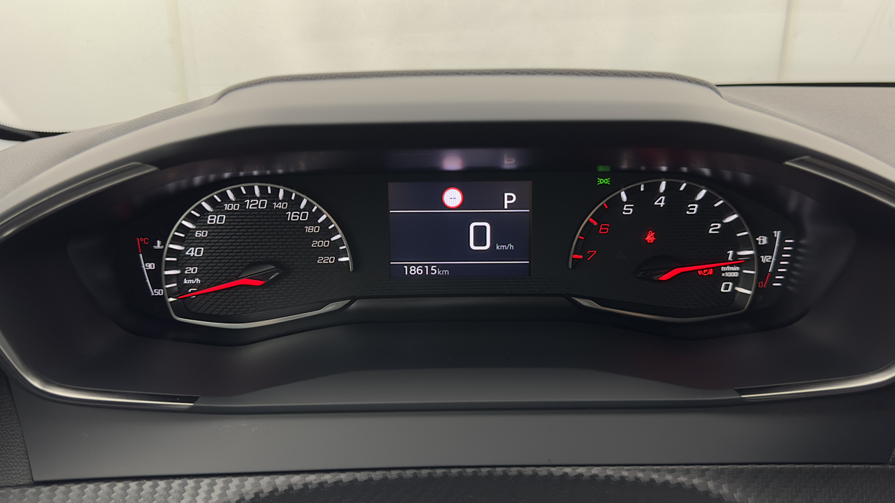 Peugeot 208 PureTech 100 S&amp;S EAT8 — photo 19