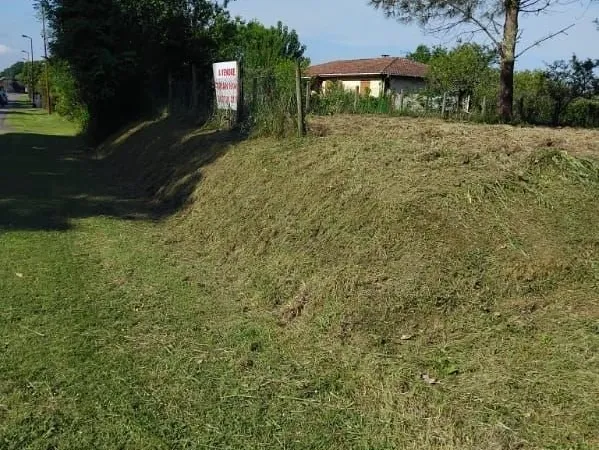 TERRAIN 1641 m²