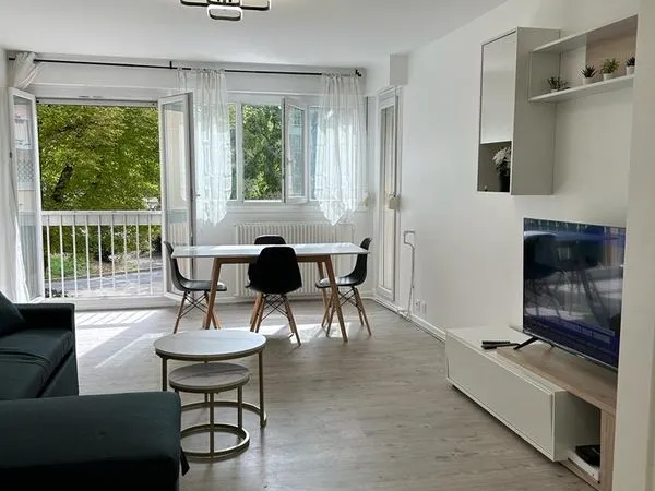 Colocation étudiante à Évry - 3 chambre - 530 Charges comprises