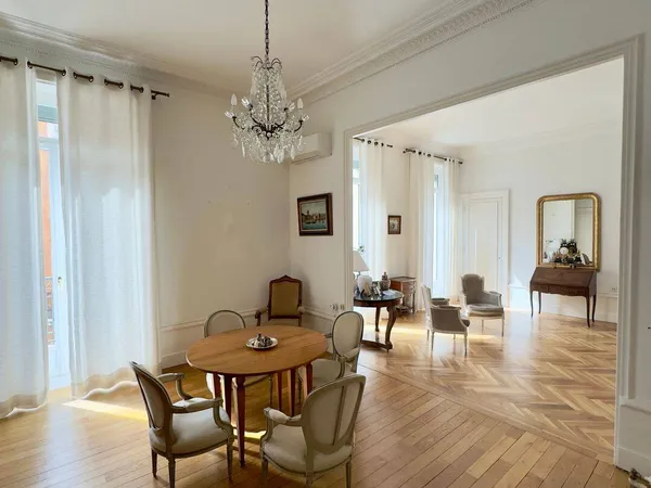Appartement 5 pièces 122 m²