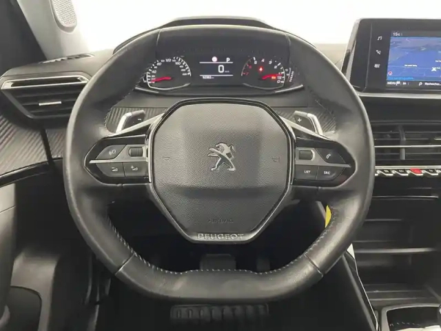 Peugeot 2008 bluehdi 130 s&amp;s eat8 — photo 4
