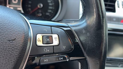 Volkswagen Polo 1.2 TSI 90 - Sportline – 2014 – 142090 km – Essence – Boîte Manuelle — photo 11