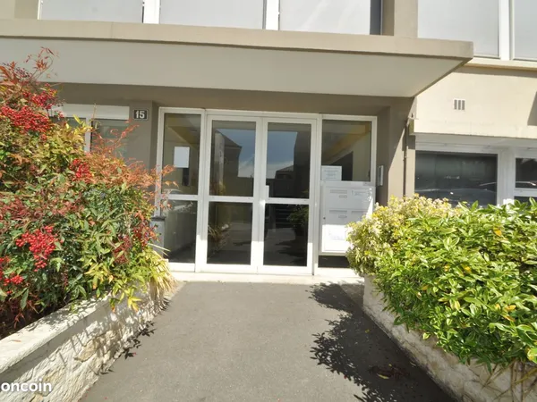Bureaux à louer - 145 m² - Orléans Gare - 2 parkings