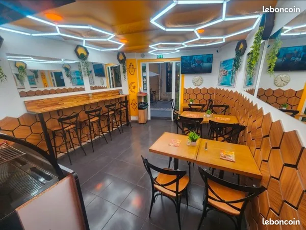 Pizzeria snack restaurant