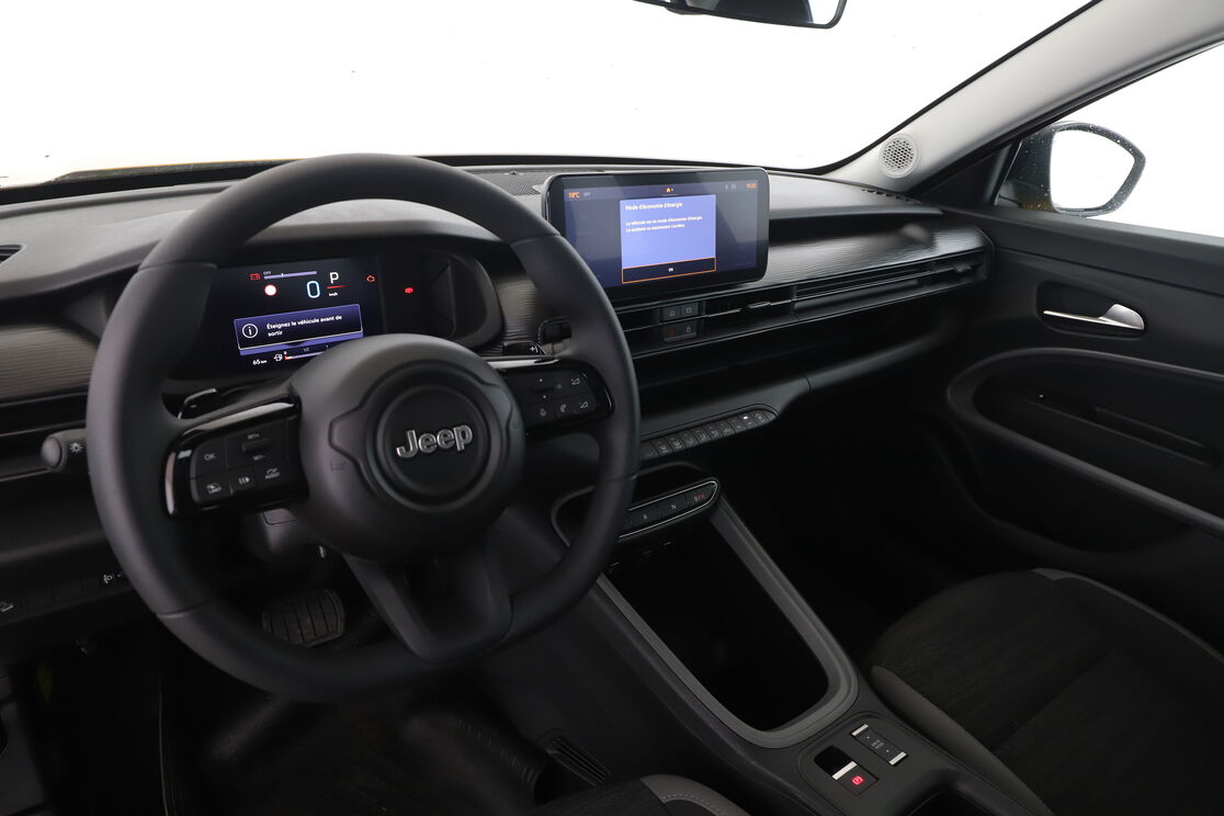 Jeep Avenger 1.2 Turbo T3 E-Hybrid Longitude BVR6 — photo 10