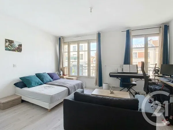 Studio 1 pièce 29 m²