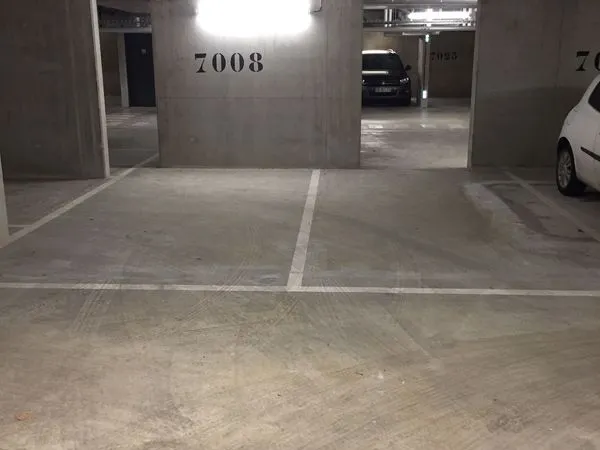 Place de parking - Cergy Prefecture- sécurisé - récent