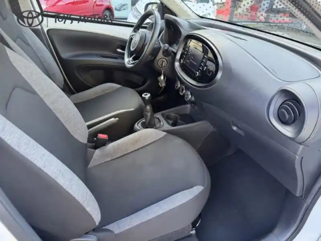 Toyota Aygo 1.0 vvt-i 72 dynamic — photo 10