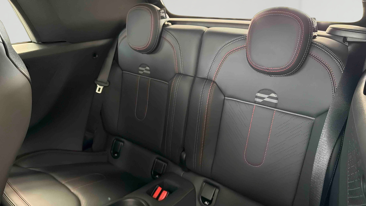 Mini Cooper Cabriolet JCW 231 ch DKG7 — photo 26