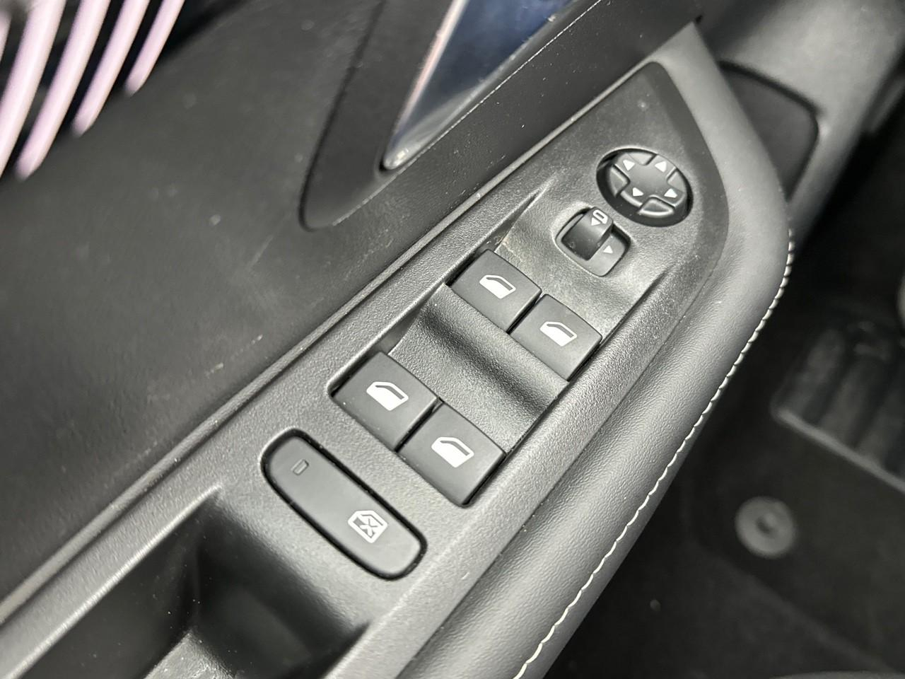 Peugeot 208 electrique 54 kwh 156ch allure — photo 15