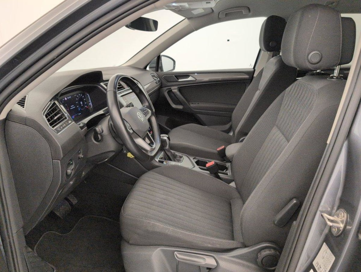 Volkswagen Tiguan Allspace — photo 16
