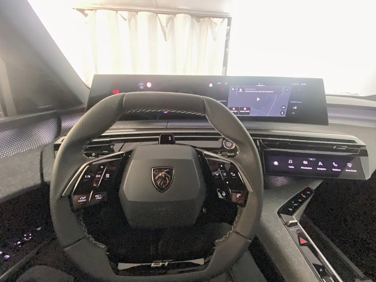 Peugeot 3008 hybrid 145 e-dcs6 gt — photo 12