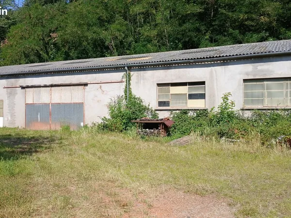 A VENDRE ENSEMBLE PARCELLAIRE DE 6 BATIMENTS : Bât. A : 403 m2 - Bât. B : 346 m2 - Bât. C : 737 m2 -