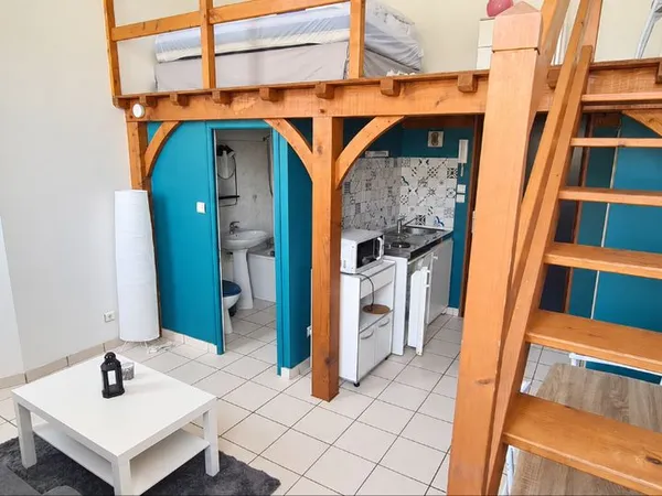 Vente: studio meublé en duplex mezzanine- idéal investisseur ( locataire en place ) à Nancy