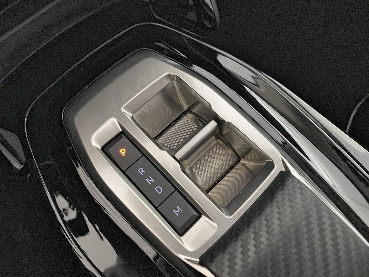 Peugeot 208 hybrid 110 ch e-dcs6 allure — photo 15