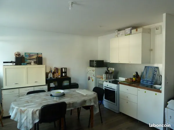 Appartement CROIX T2 de 47 m² avec balcon, parking et cave privée