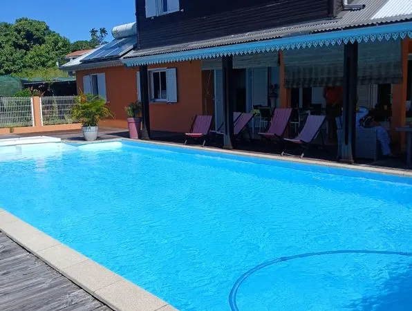 Maison 10 pièces 390 m²