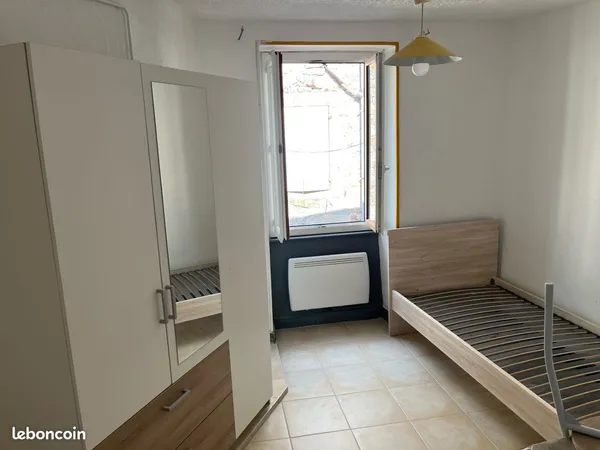 Appartement studio meublé centre ville Aubenas wifi fibre