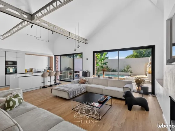 Propriété 9 pièces 236 m²